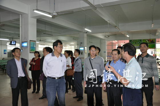 梅州市高中校长考察团到市二中交流